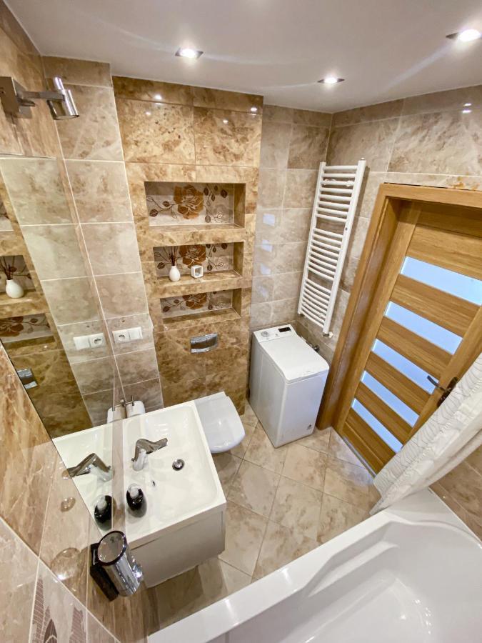 Glass Tower Apartament Rzeszow Ngoại thất bức ảnh